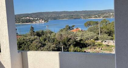 Comfortable Apartment Island Šolta -seaview