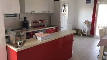 Apartment, 2 Bedrooms, Smoking, Balcony | Interior