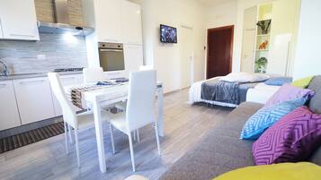 House, 1 Bedroom, City View | Interior
