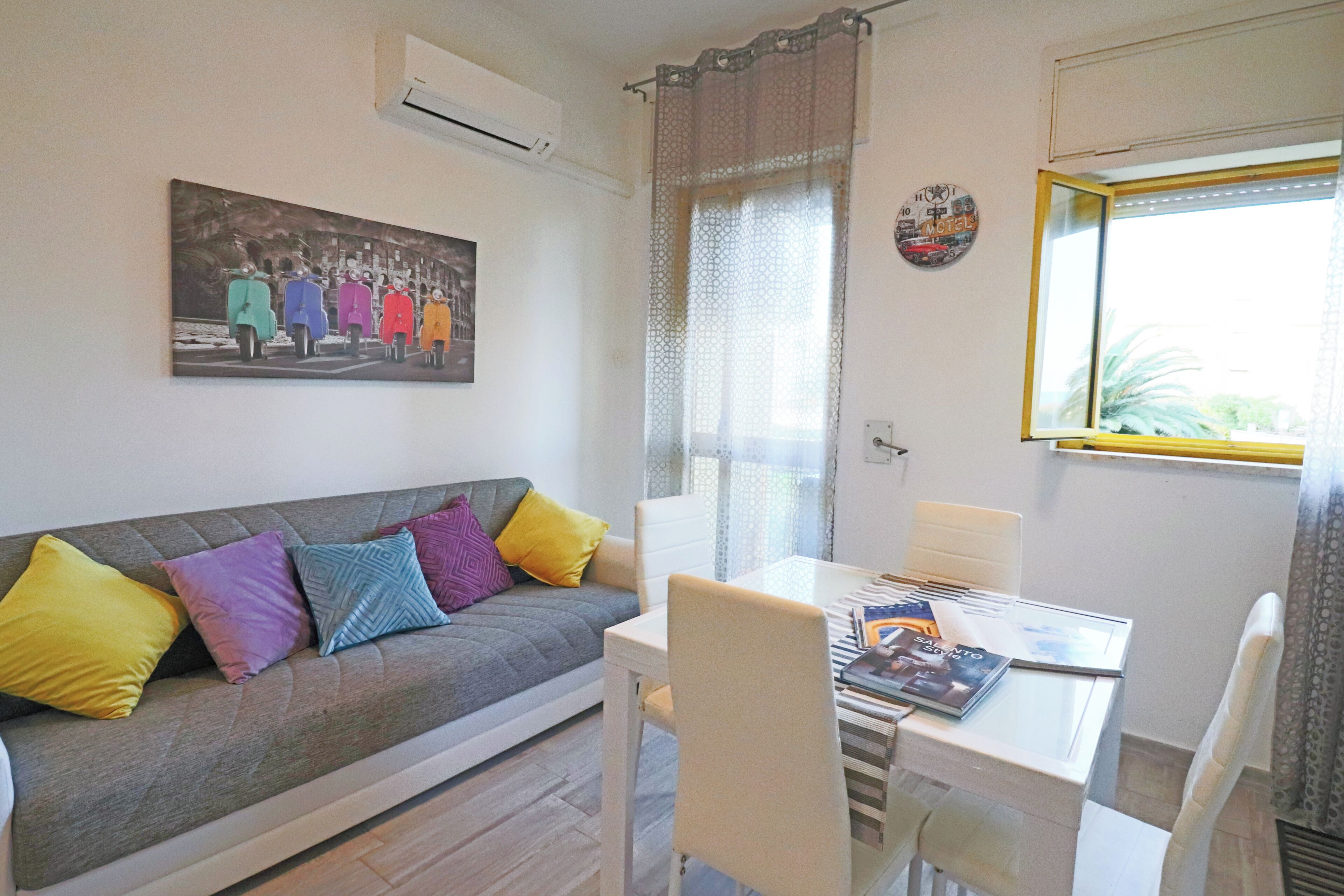 House, 1 Bedroom, City View | Living area