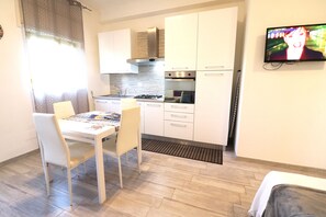 Casa, 1 habitación, vista a la ciudad | Cocina privada