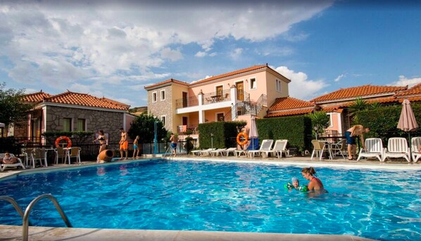 Balcony - A Spacious and Bright Studio With Balcony No1111 (Lesvos)