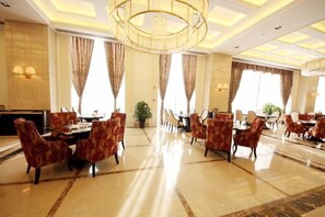 صورة غير مصنفة، 3 من 94، زرّ