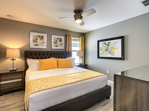 8 bedrooms, iron/ironing board, travel crib, free WiFi - 8BR • Arcade & Game Room • 2 Theaters • Pool & Spa (Davenport)