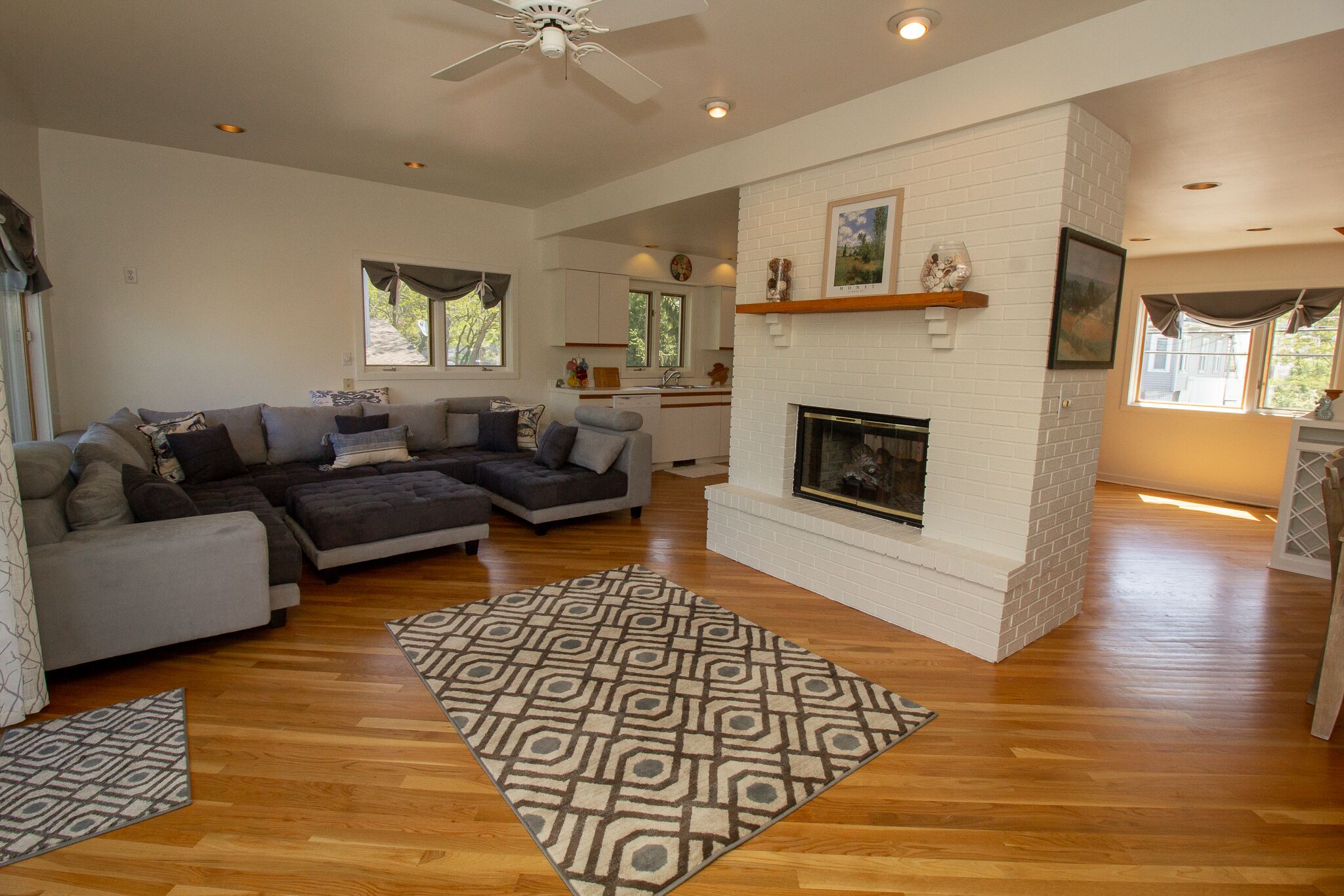 Smart TV, fireplace, video games, DVD player