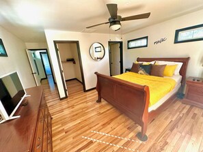 2 dormitorios, escritorio, tabla de planchar con plancha y wifi gratis