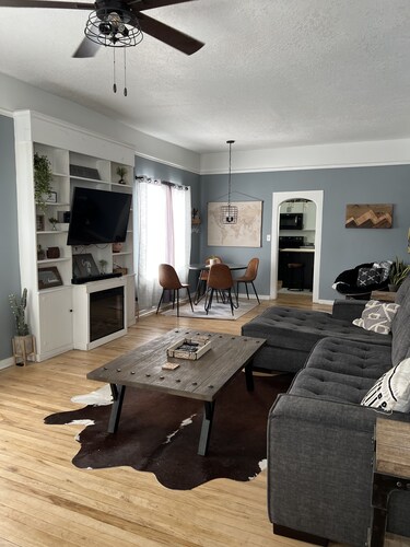 Updated kitchen, Close to downtown, Pet friendly, Privacy fenced backyard!