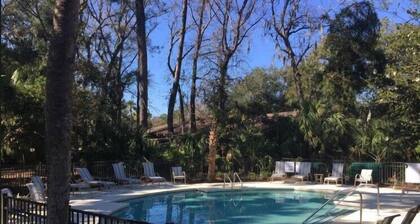 Gorgeous newly renovated Sea Pines Villa with golf course and lagoon views