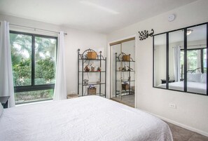 5 bedrooms, iron/ironing board, free WiFi, bed sheets