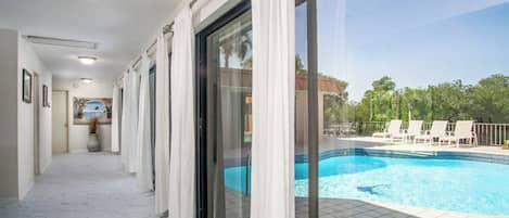 Piscine extérieure, piscine chauffée