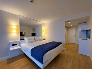 1 bedroom, WiFi - Beach Front Studio (Batumi)