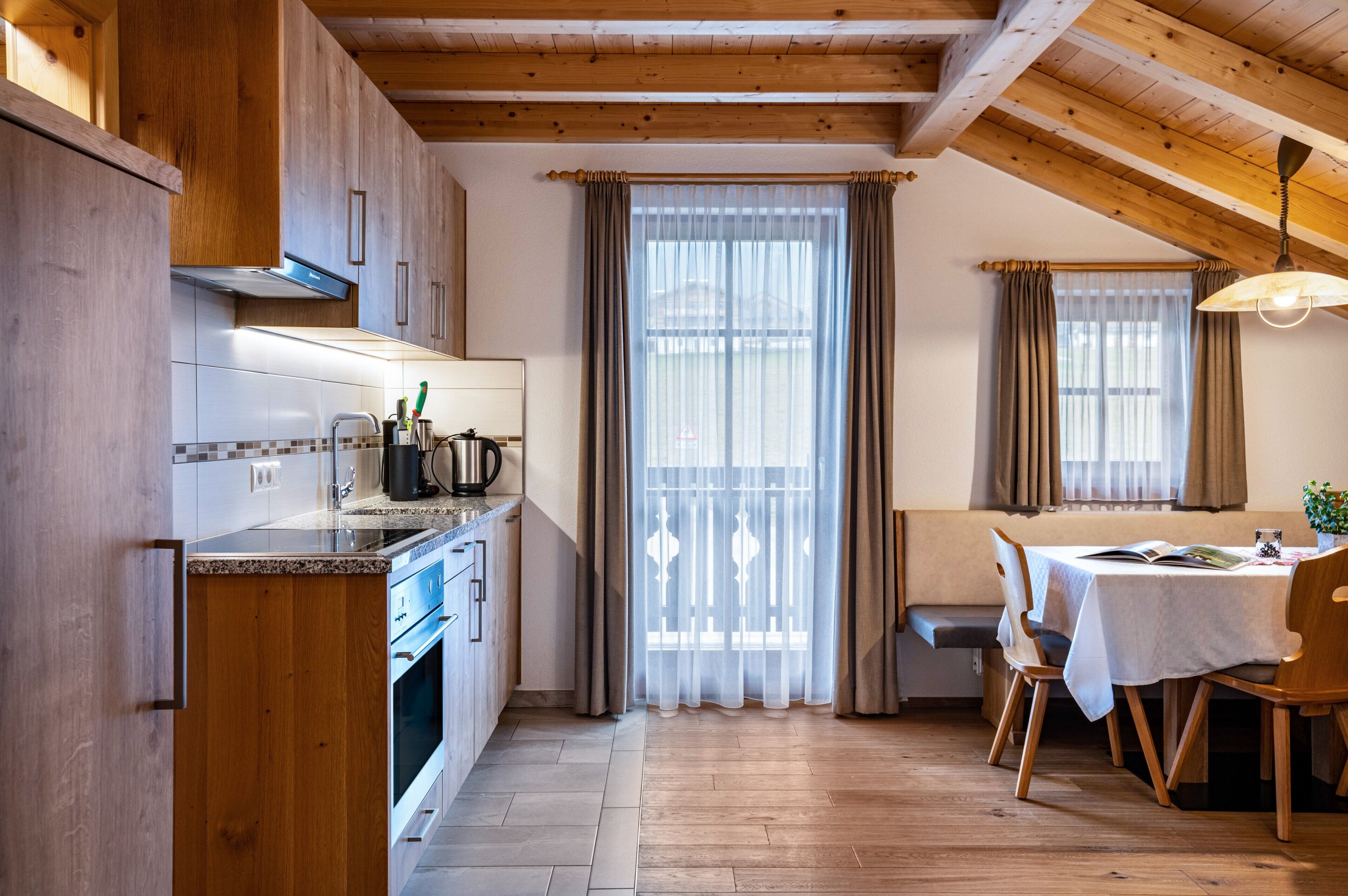 Frigorífic, forn, placa de cuina i rentaplats 