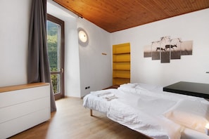 5 quartos, Wi-Fi de cortesia, roupa de cama