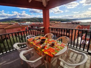 Outdoor dining - Holiday Apartment "Sea View" with Private Balcony & A/C (Isola Rossa)