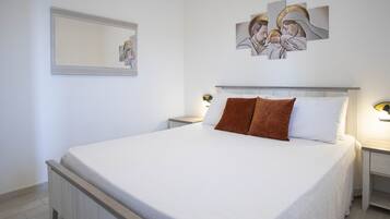 1 Schlafzimmer, Bügeleisen/Bügelbrett, Bettwäsche