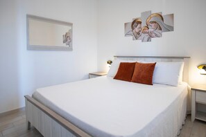 1 soveværelse, strygejern/strygebræt, sengetøj