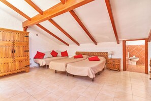 8 bedrooms, iron/ironing board, free WiFi, bed sheets