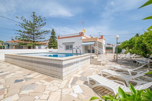 Vacation Home "Can Quetu" with Private Pool, Terrace & Wi-Fi