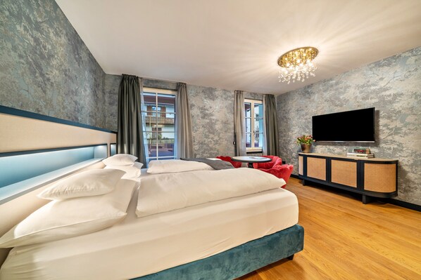 Free WiFi, bed sheets