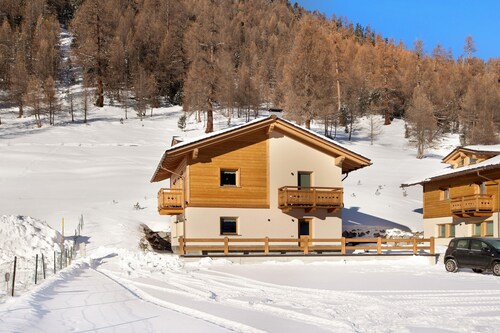 Appartamento 'Palipert Nature House' con vista sulle montagne, giardino in comune e Wi-Fi