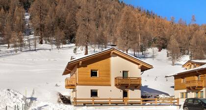 Apartment 'Palipert Nature House' with Mountain View, Shared Garden and Wi-Fi