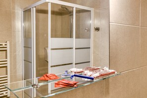 Shower, towels