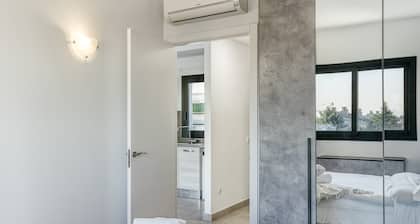 Apartment 'Giuliano Superior 3' with Balcony, Wi-Fi and Air Conditioning