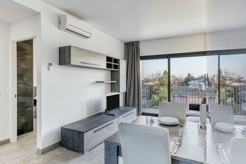 Apartment 'Giuliano Superior 3' with Balcony, Wi-Fi and Air Conditioning