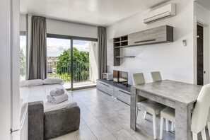 1 chambre, accès au Wi-Fi (inclus), literie fournie