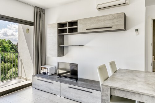Ferienwohnung "Giuliano Superior 4" mit Balkon & WLAN