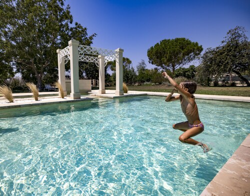 Farmhouse with swimming pool 1km from the sea