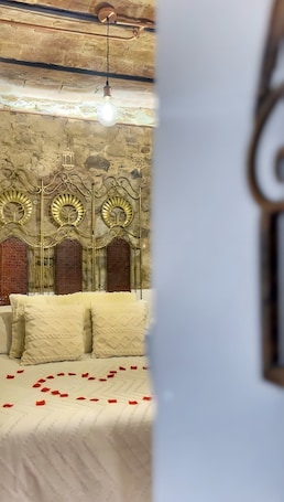 1 bedroom, iron/ironing board, WiFi, bed sheets. Holiday Home 'La Casa Árabe'