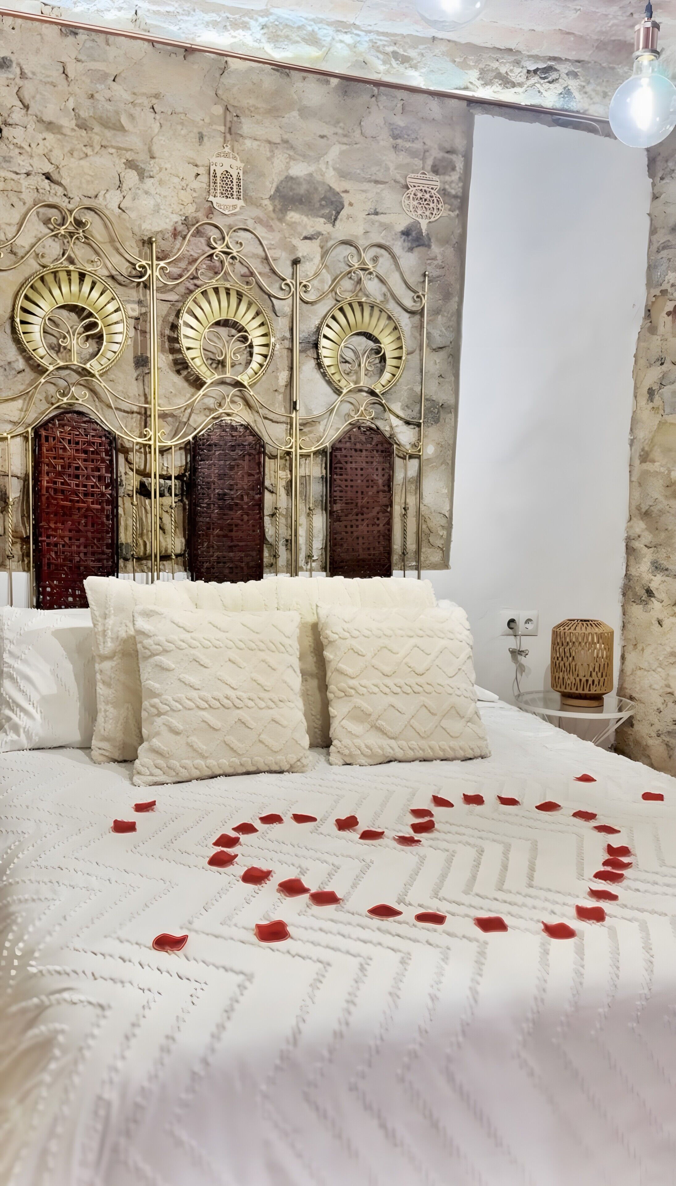 1 chambre, fer et planche à repasser, Wi-Fi, literie fournie