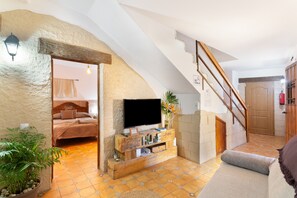 4 habitaciones, tabla de planchar con plancha y wifi gratis 