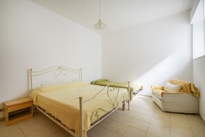 2 bedrooms, free WiFi, bed sheets - Beach House , Torre Canne - Nemo with Sea View and Balcony (Torre Canne)