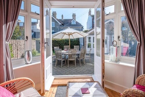 The White House, Southwold