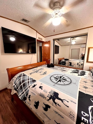 2 habitaciones, tabla de planchar con plancha, wifi y ropa de cama 
