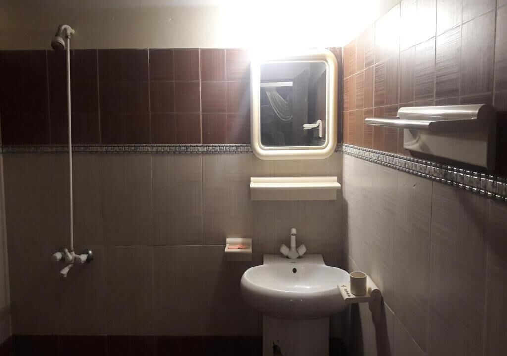 Standard Double Room | Bathroom | Shower, designer toiletries, towels, soap