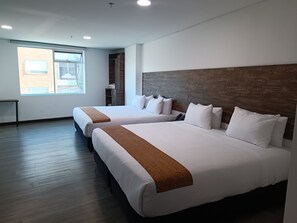 Premium bedding, in-room safe, free WiFi, bed sheets - HOTEL AMERICAN VISA CORPORATE (Bogotá)