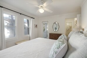 3 chambres, fer et planche à repasser, Wi-Fi gratuit, draps fournis