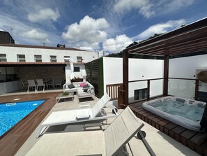 Hus | Pool | Udendørs pool