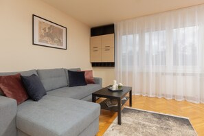Living room - Karmelicka City Apartment by Renters (Warsaw)