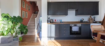 Light and Spacious 1 Bedroom Maisonette - Brockley