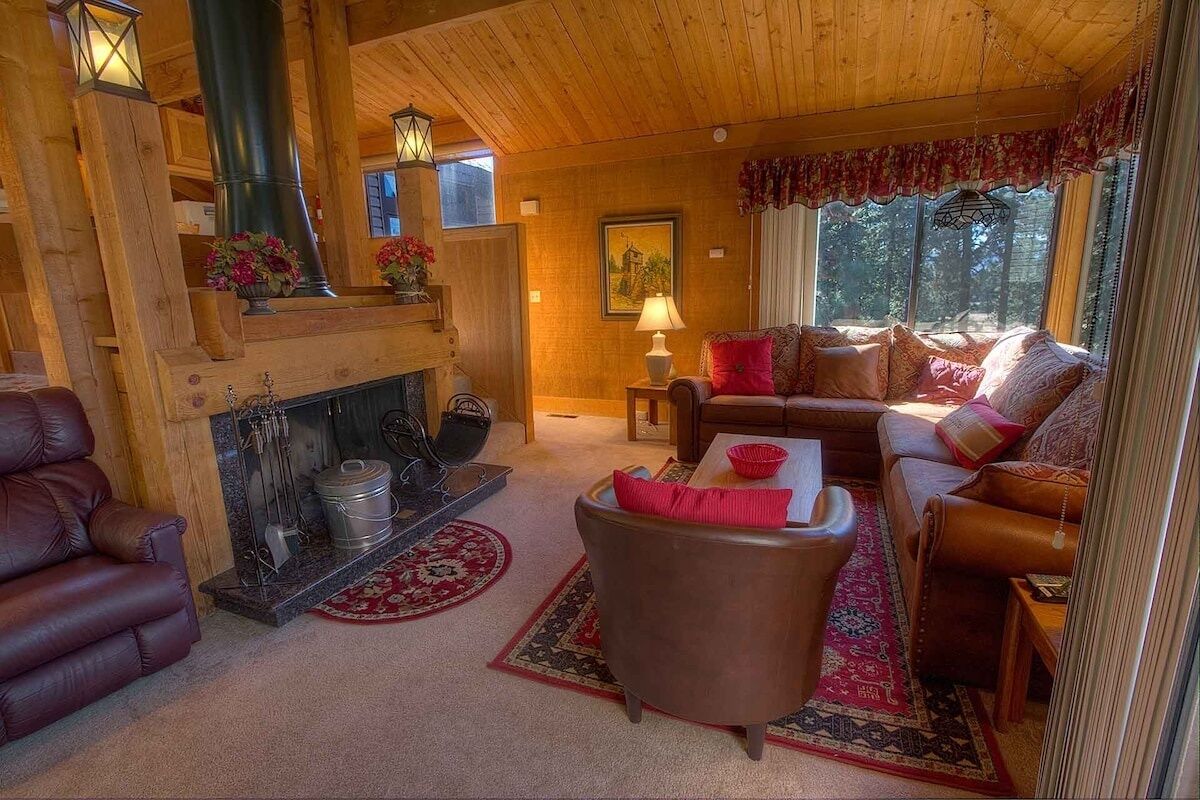 Condo, 3 Bedrooms | Living area