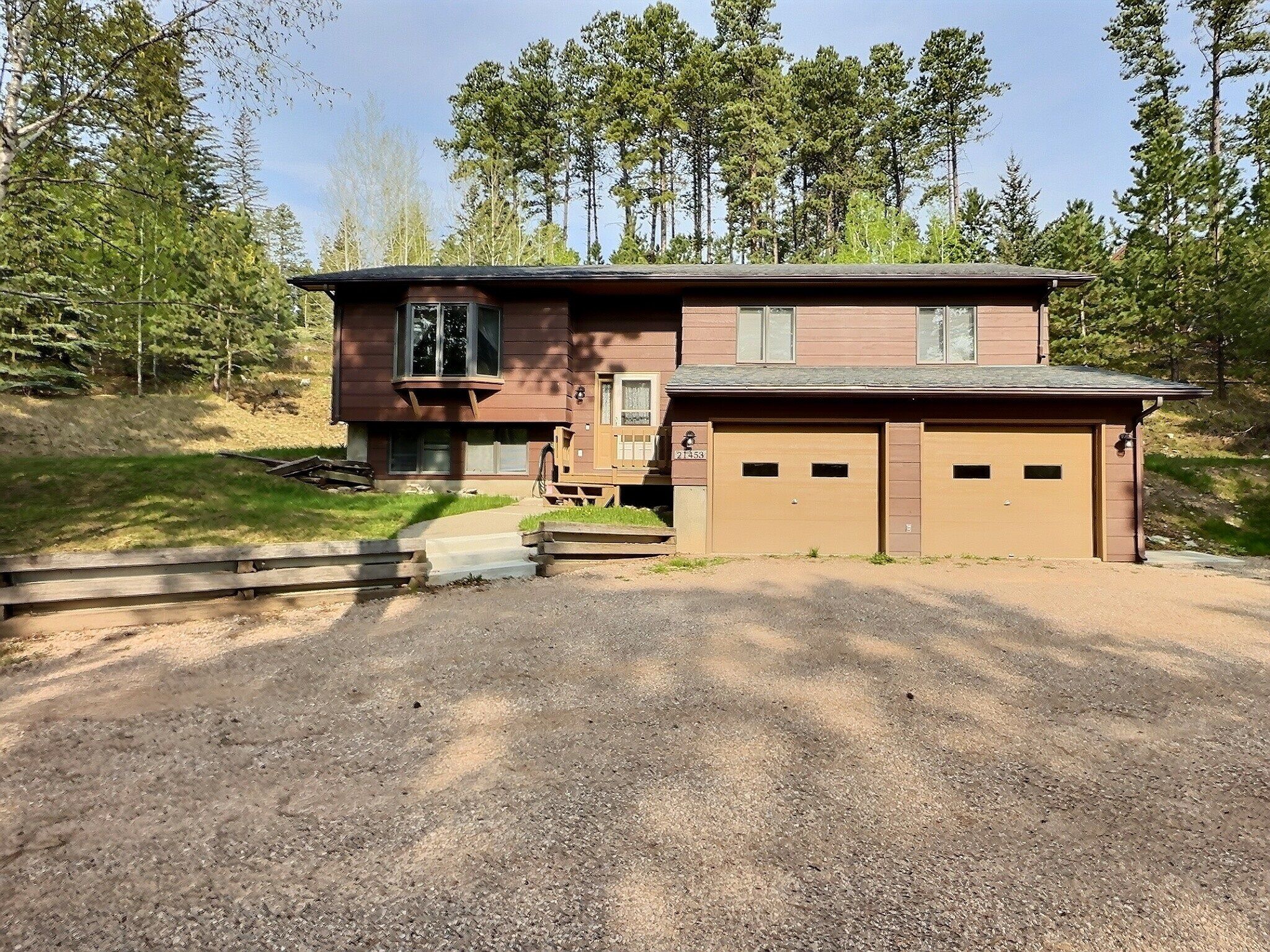 Deer Mountain escape with Hot Tub and Garage