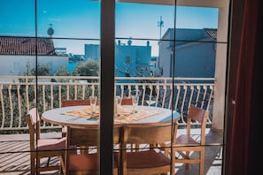 Apartment (Two Bedroom Apartment with Terrace) | 2 Schlafzimmer
