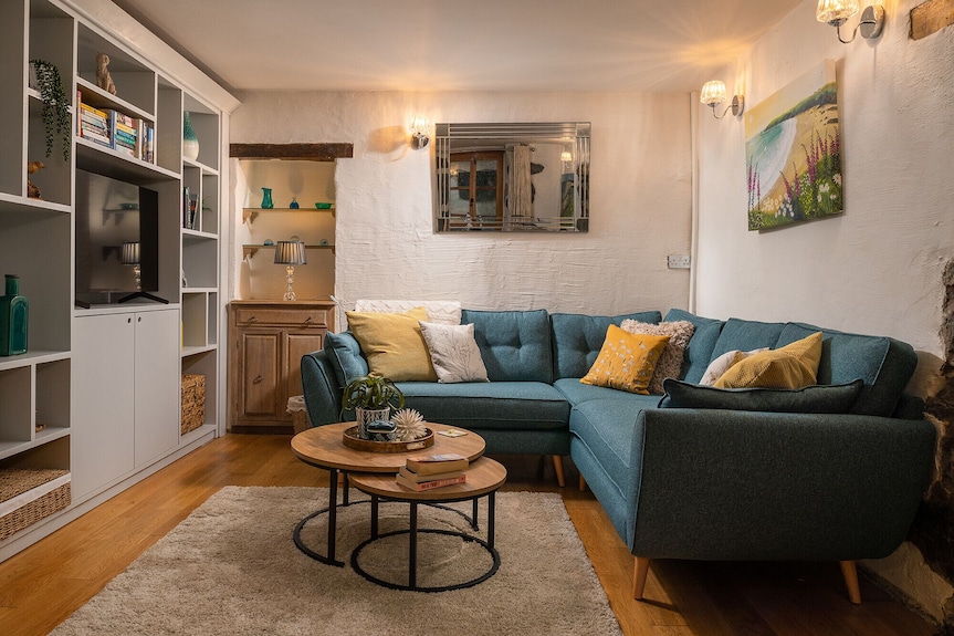 Ysgoldy - Two Bedroom Cottage, Sleeps 4 - 발라