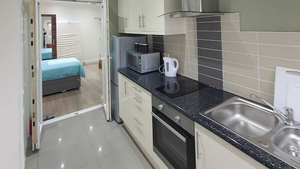 Unclassified image, 1 of 7, button - Cosy Entire Home Kingscross Central London (London)