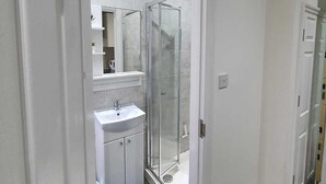 Unclassified image, 3 of 7, button - Cosy Entire Home Kingscross Central London (London)