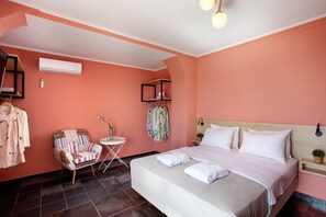 Deluxe Studio Suite, Beach View | Individually decorated, free WiFi - Conte Cristo gastrobar and suites (Katerini)
